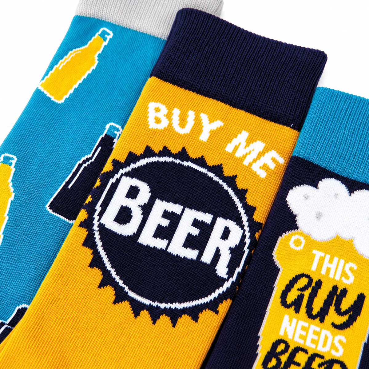 Detailansicht der Bier-Sprüche und Motive auf den Socken