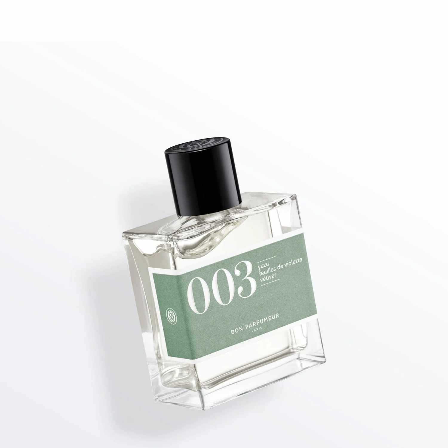 Eau de Parfum 003 von Bon Parfumeur mit frischen Yuzu-Zitrusnoten, weissen Blüten, holzigen Vetiver- und Moschusakzenten.