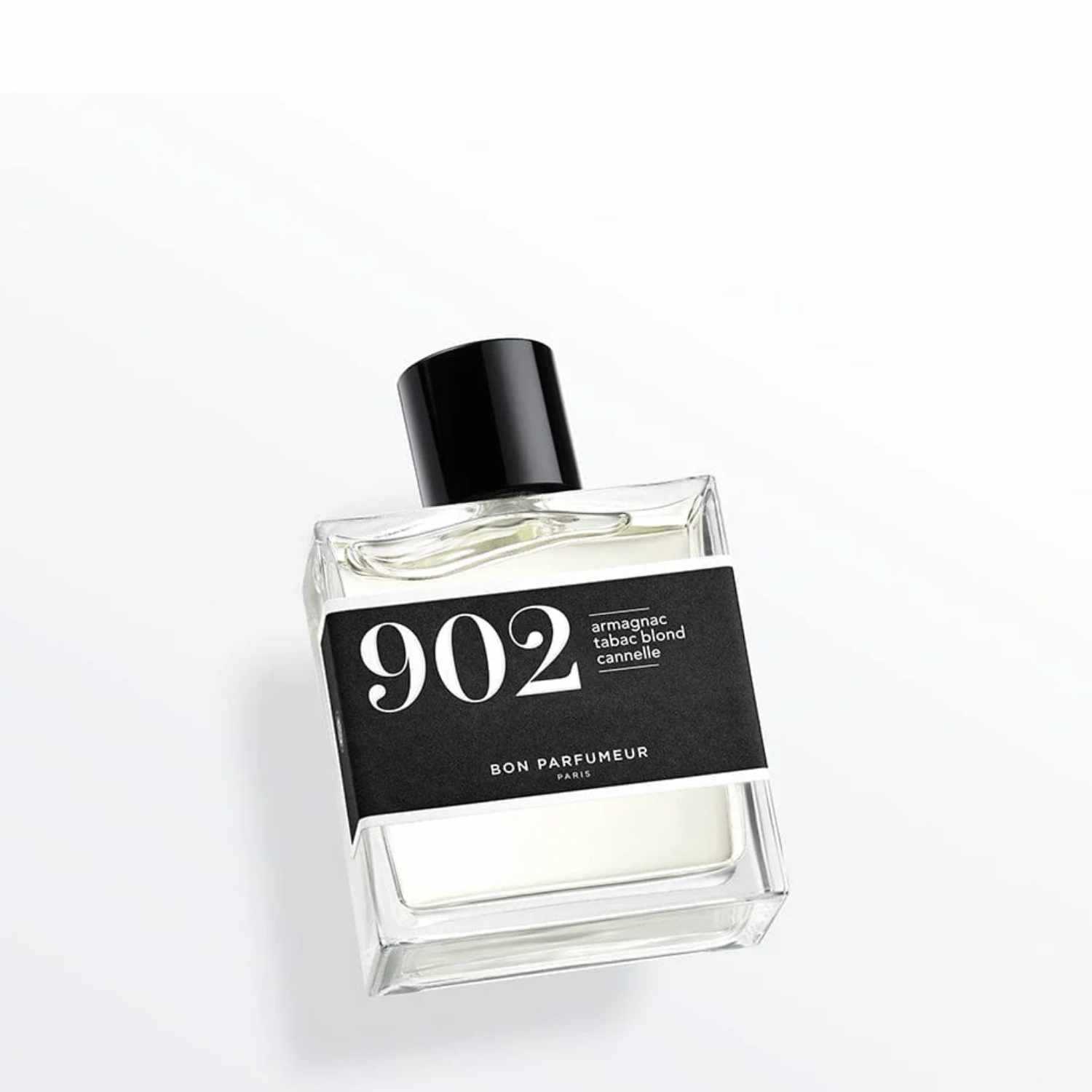 Eau de Parfum 902 von Bon Parfumeur mit würzigen Noten von Zimt, Nelke, Tabak und frischer Orange in elegantem Glasflakon