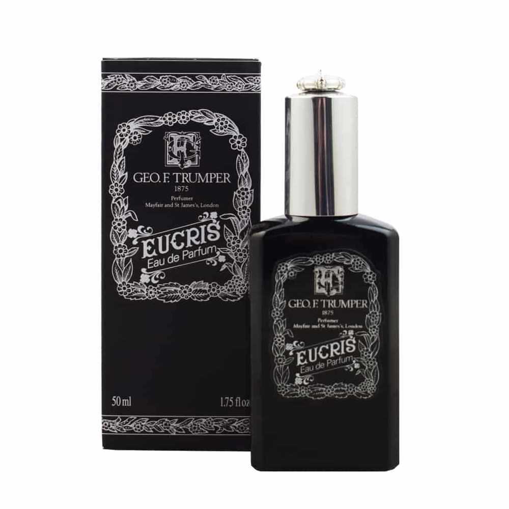 Eau de Parfum Eucris von Geo. F. Trumper mit Duftnoten aus Sandelholz, Moschus, Jasmin und schwarzer Johannisbeere, 50 ml Flakon in edlem schwarzen Design.