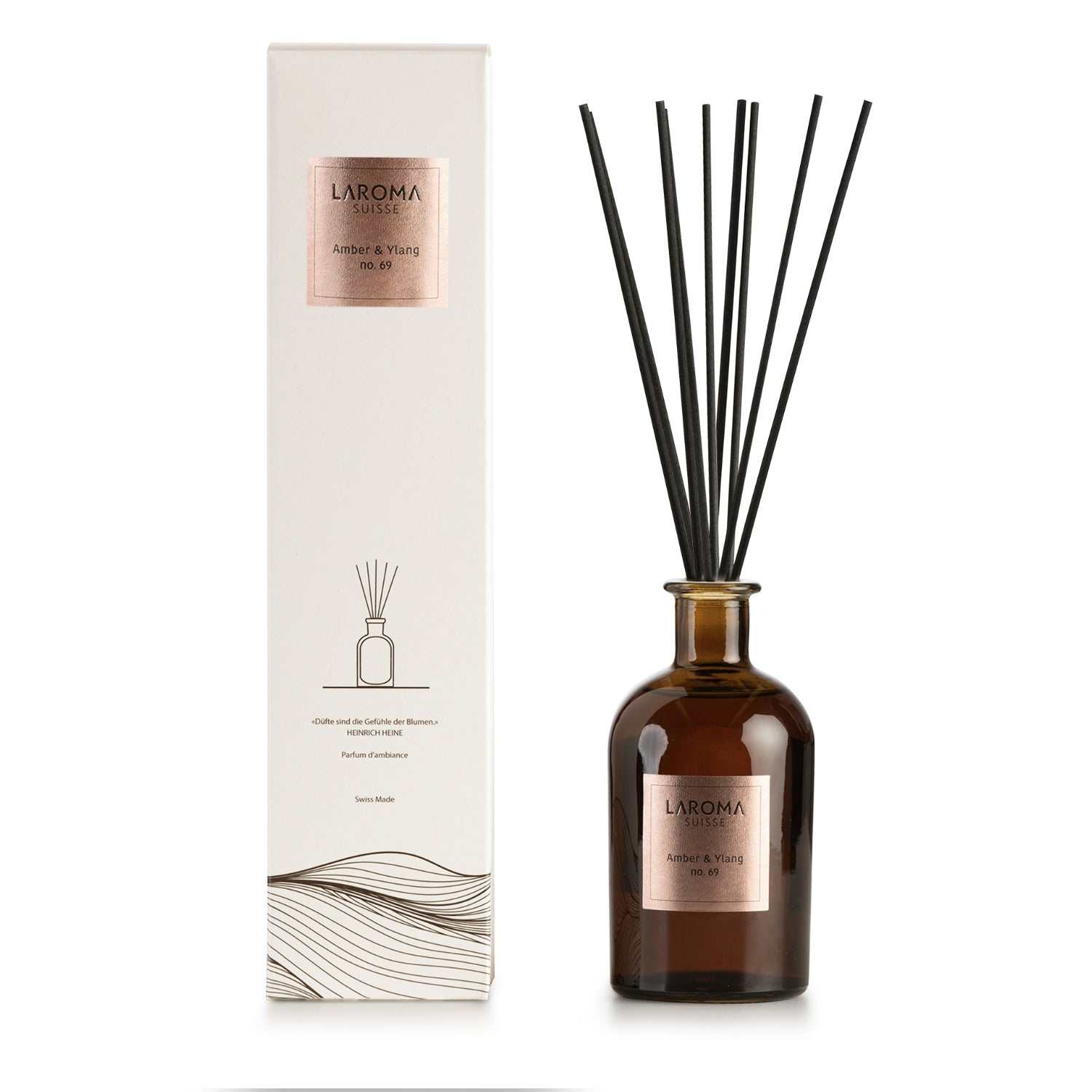 Diffuser Ylang & Amber von Laroma mit elegantem Glasflakon und intensiven Rattanstäbchen für warmen, harmonischen Raumduft