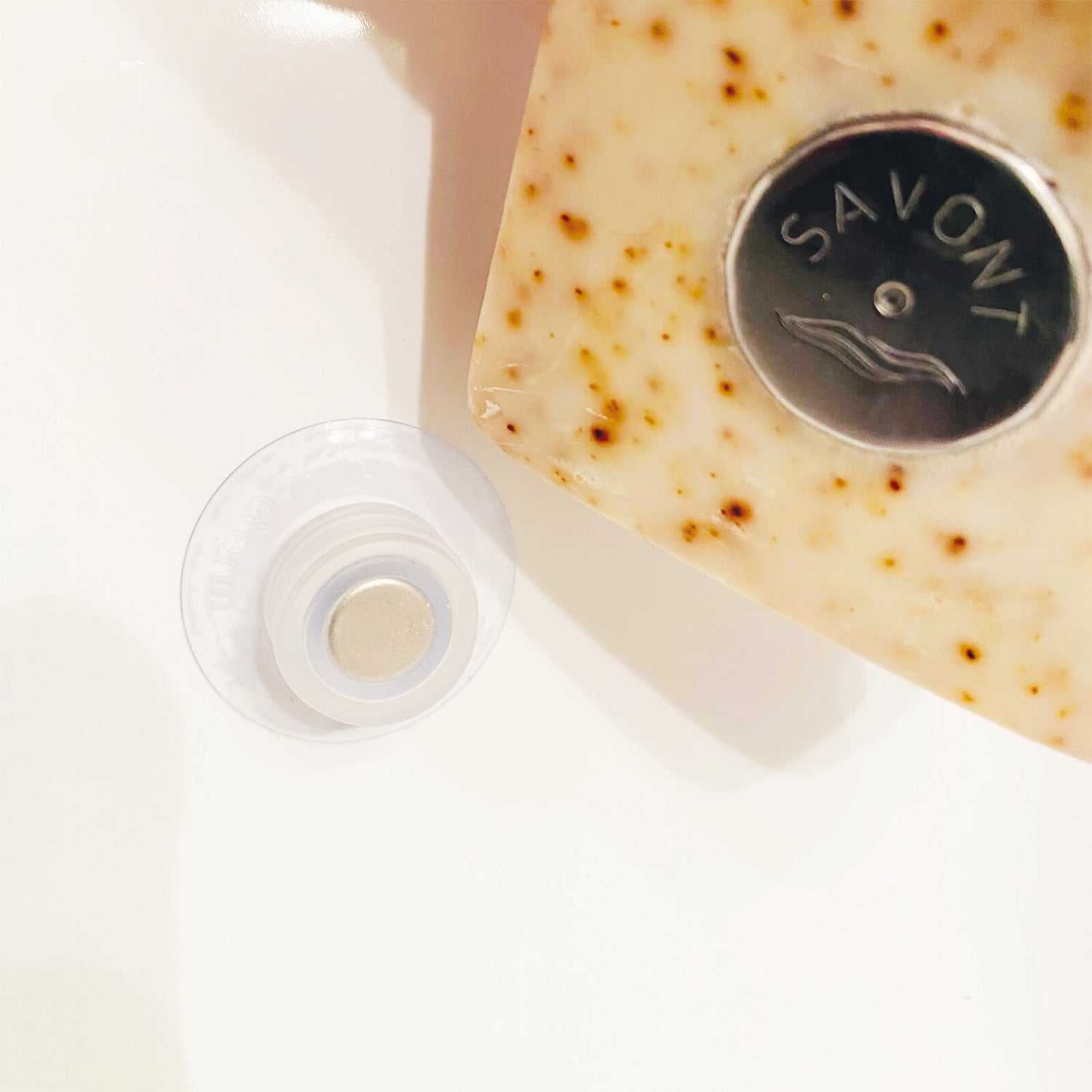 Magnetischer Seifenhalter Savont mit Saugnapf zur hygienischen Aufbewahrung der Seife ohne Bohren und Kleben