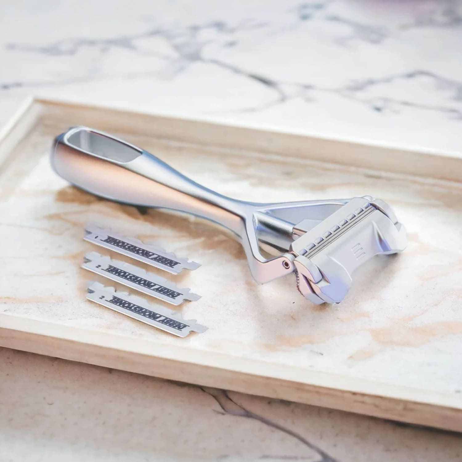 Rasoir à tête pivotante Compact 2.0 chrome mat - Shavent