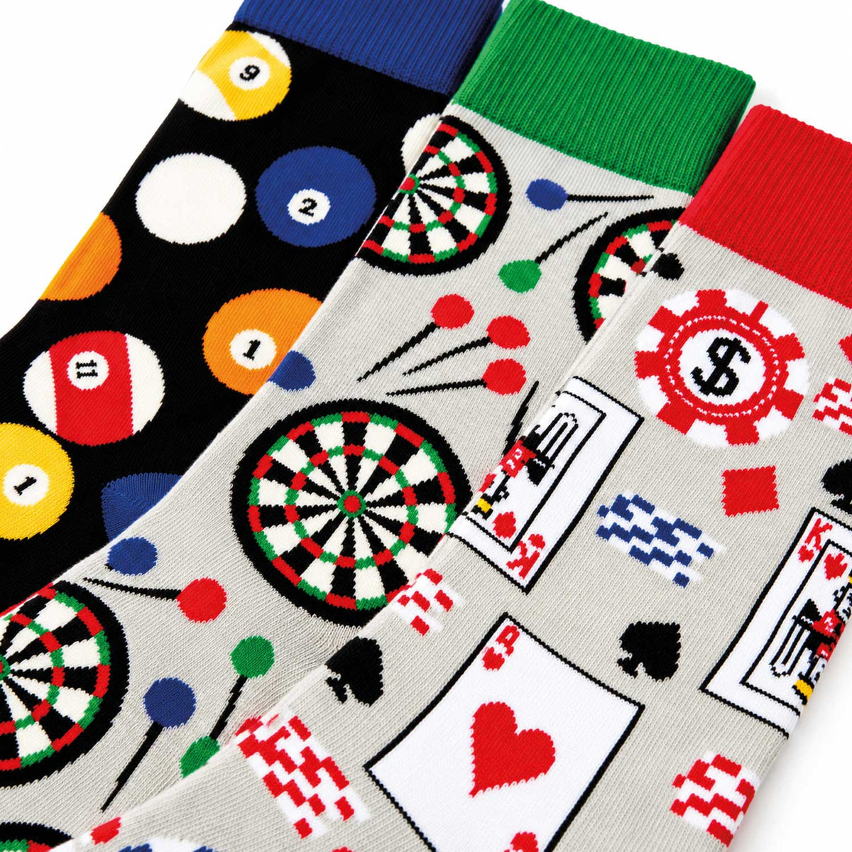 Detail der Games Night Socken mit Billardkugeln, Darts und Spielkarten