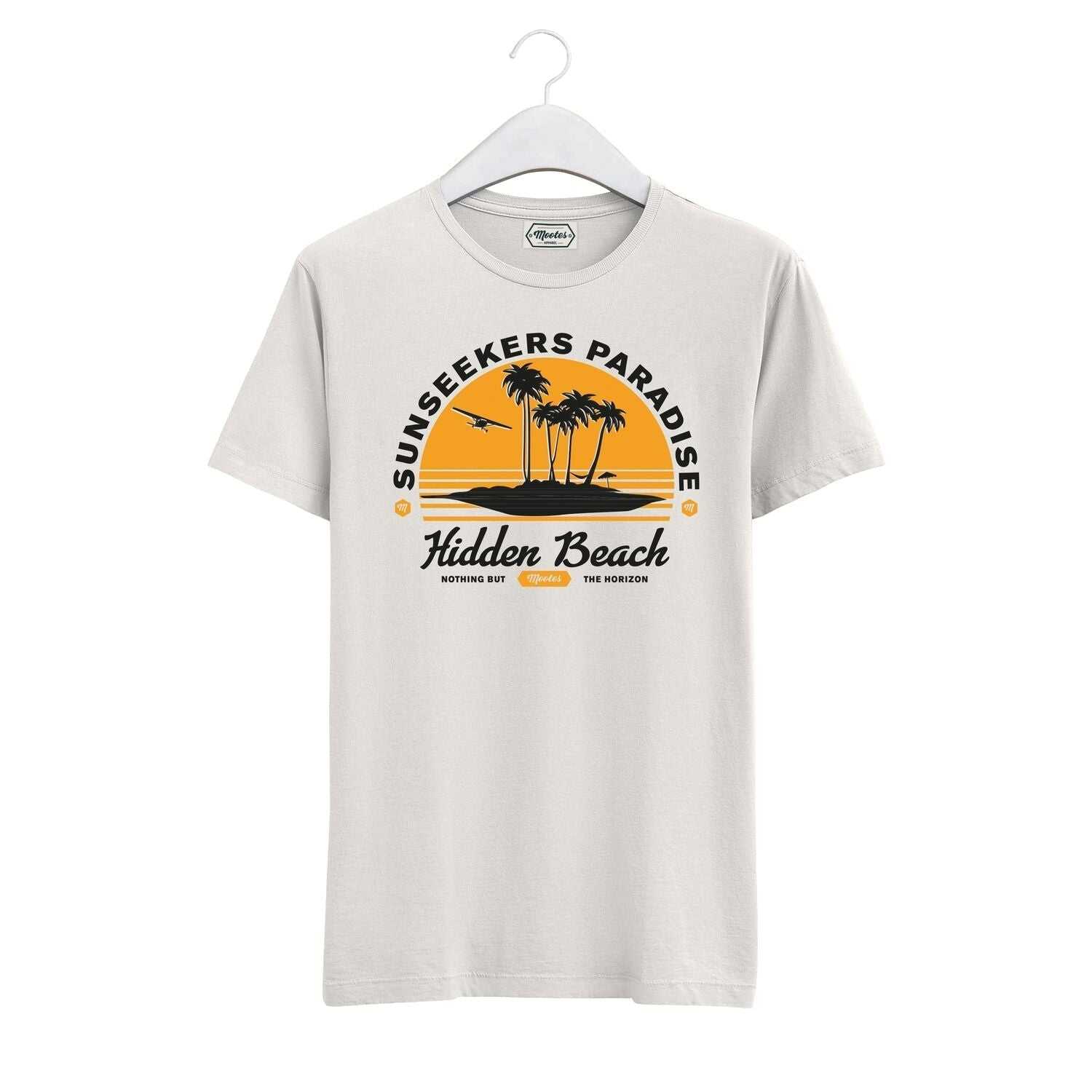 Off-White T-Shirt Hidden Beach von Mootes mit gelb-schwarz tropischem Inselmotiv und hochwertiger Baumwolle