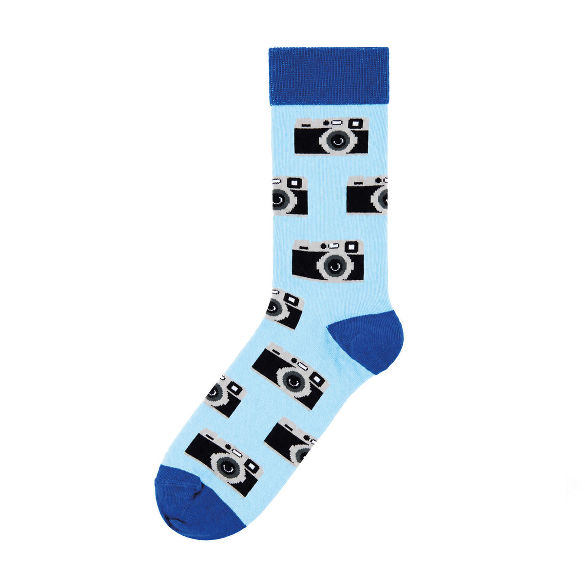 Ein Paar hellblaue Socken mit Kameramuster