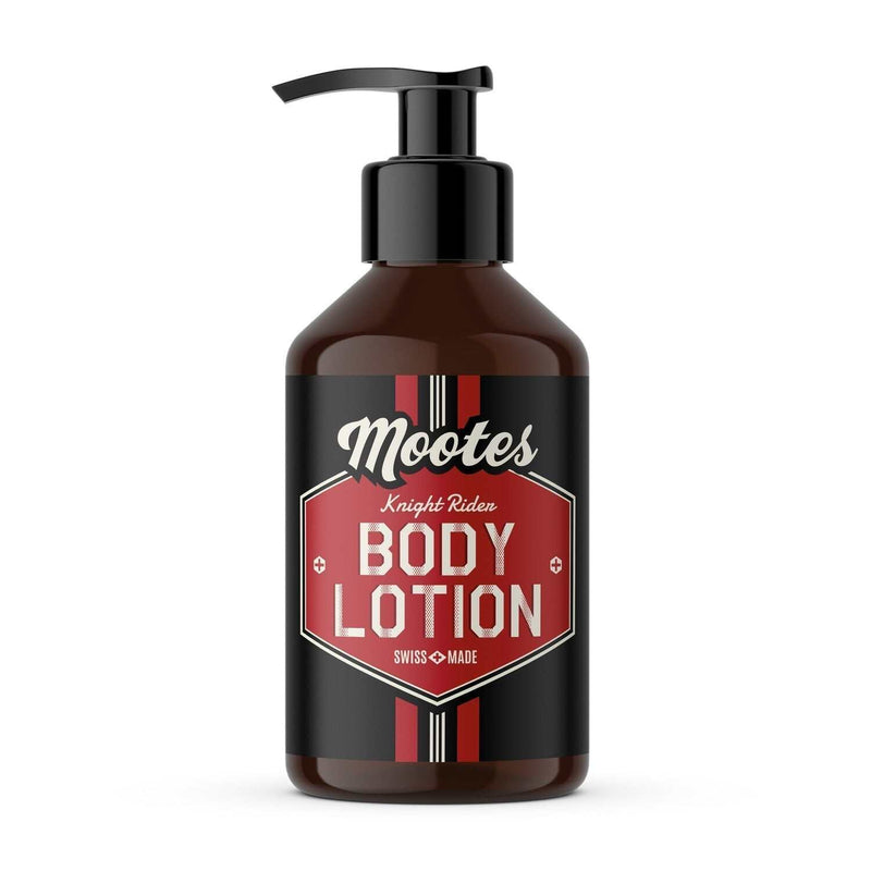 braune Mootes Bodylotion Knight Rider Flasche mit schwarzem Pumpverschluss und rotem Etikett, natürliche vegane Hautpflege Made in Switzerland