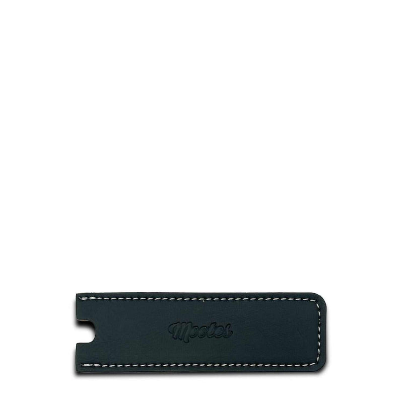 schwarzes Mootes Schnauzkamm Etui aus nachhaltigem Viridis® Leder mit weißer Naht